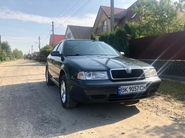 Серый Шкода Октавия, объемом двигателя 1.6 л и пробегом 280 тыс. км за 3450 $, фото 1 на Automoto.ua