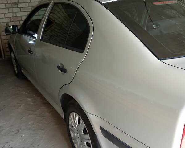 Сірий Шкода Октавія, об'ємом двигуна 1.6 л та пробігом 130 тис. км за 4400 $, фото 1 на Automoto.ua