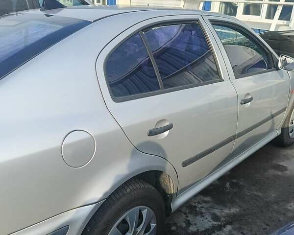 Сірий Шкода Октавія, об'ємом двигуна 1.6 л та пробігом 300 тис. км за 1300 $, фото 1 на Automoto.ua