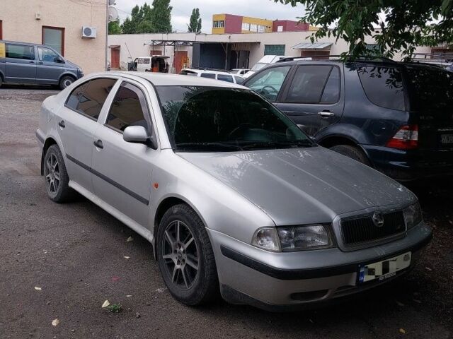 Сірий Шкода Октавія, об'ємом двигуна 0 л та пробігом 319 тис. км за 3400 $, фото 1 на Automoto.ua