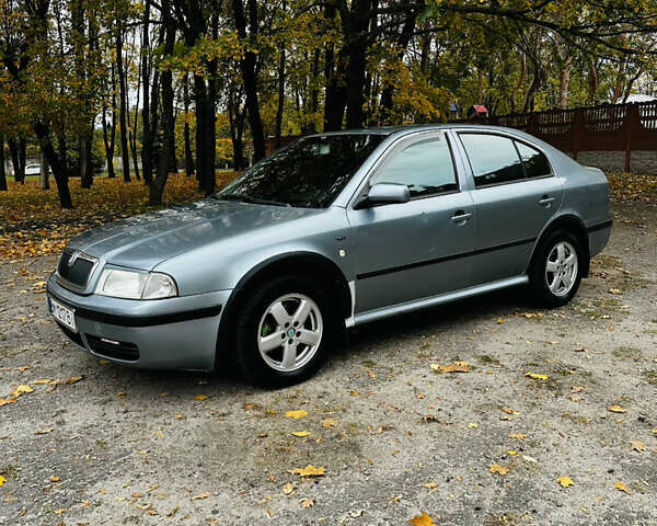 Сірий Шкода Октавія, об'ємом двигуна 2 л та пробігом 275 тис. км за 3800 $, фото 1 на Automoto.ua