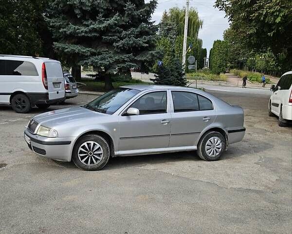 Серый Шкода Октавия, объемом двигателя 1.6 л и пробегом 250 тыс. км за 3299 $, фото 1 на Automoto.ua
