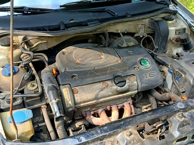 Серый Шкода Октавия, объемом двигателя 1.6 л и пробегом 270 тыс. км за 2700 $, фото 1 на Automoto.ua