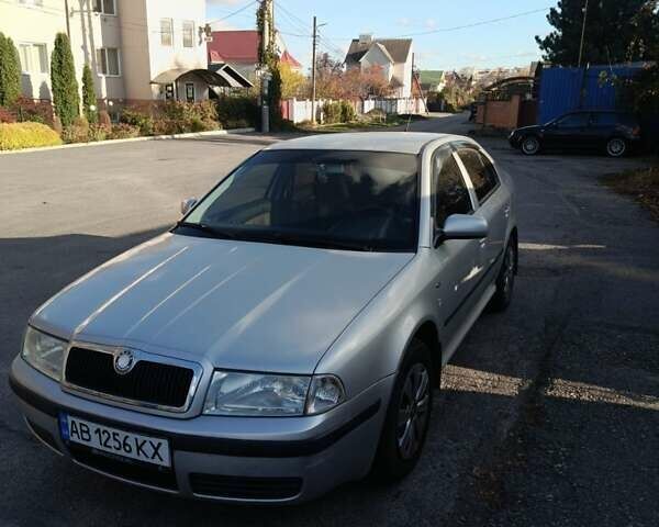Серый Шкода Октавия, объемом двигателя 1.6 л и пробегом 206 тыс. км за 4500 $, фото 1 на Automoto.ua