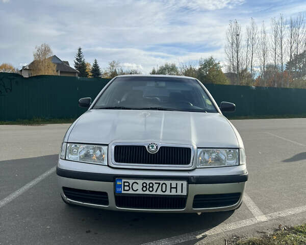 Шкода Октавия 2001 в Ивано-Франковске на Automoto.ua Серый Шкода Октавия, объемом двигателя 1.6 л и пробегом 423 тыс. км за 3799 $, фото 1 на Automoto.ua