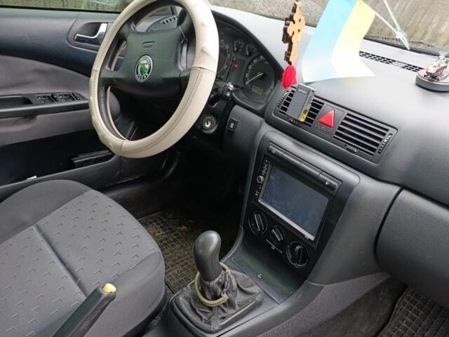 Серый Шкода Октавия, объемом двигателя 0 л и пробегом 360 тыс. км за 4000 $, фото 1 на Automoto.ua