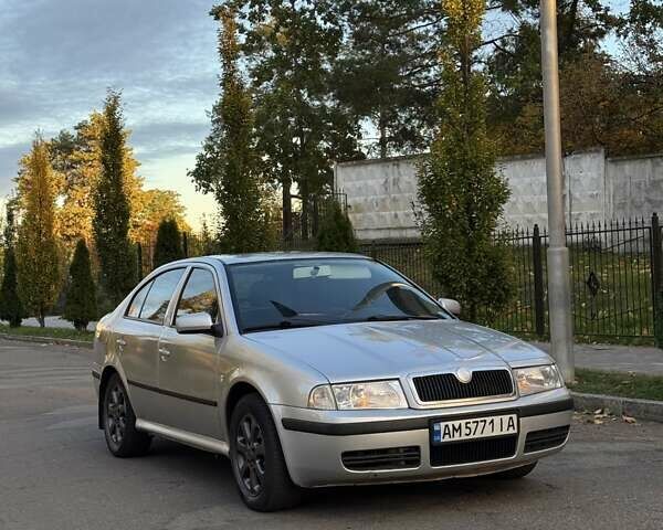 Серый Шкода Октавия, объемом двигателя 1.78 л и пробегом 205 тыс. км за 3600 $, фото 1 на Automoto.ua