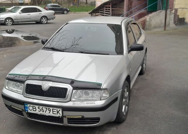 Серый Шкода Октавия, объемом двигателя 1.6 л и пробегом 327 тыс. км за 3500 $, фото 1 на Automoto.ua