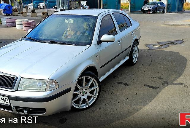 Шкода Октавия 2002 в Херсоне на Automoto.ua Серый Шкода Октавия, объемом двигателя 1.8 л и пробегом 300 тыс. км за 5000 $, фото 1 на Automoto.ua