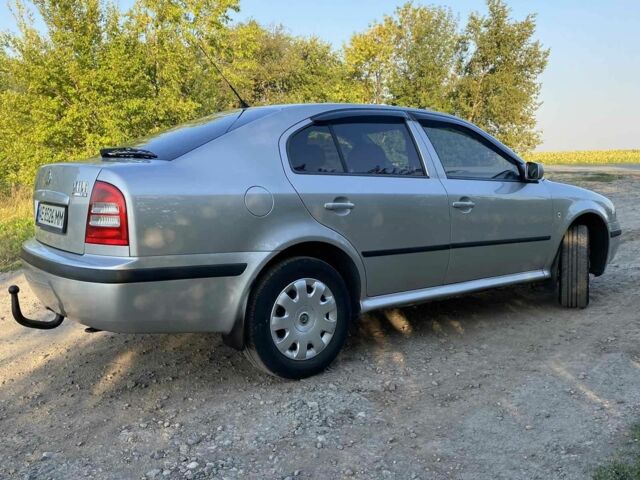 Серый Шкода Октавия, объемом двигателя 1.6 л и пробегом 401 тыс. км за 3900 $, фото 1 на Automoto.ua