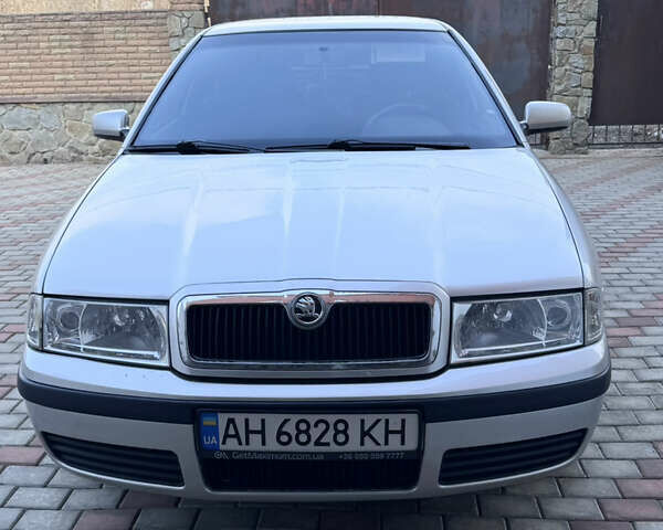 Серый Шкода Октавия, объемом двигателя 1.6 л и пробегом 406 тыс. км за 5200 $, фото 1 на Automoto.ua