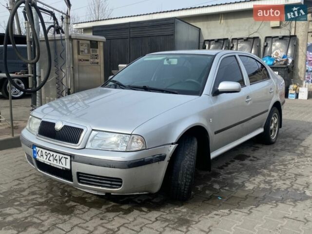 Серый Шкода Октавия, объемом двигателя 1.6 л и пробегом 293 тыс. км за 2900 $, фото 1 на Automoto.ua