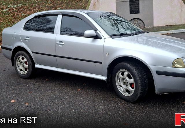 Сірий Шкода Октавія, об'ємом двигуна 1.6 л та пробігом 240 тис. км за 3750 $, фото 1 на Automoto.ua