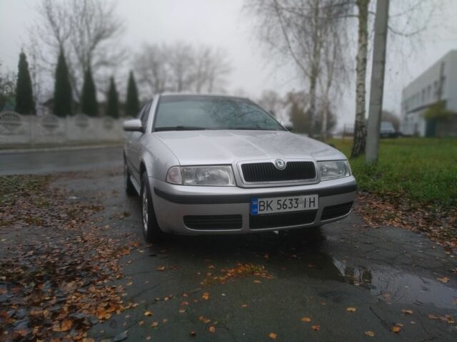 Серый Шкода Октавия, объемом двигателя 1.8 л и пробегом 263 тыс. км за 3800 $, фото 1 на Automoto.ua