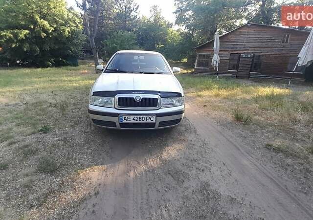 Сірий Шкода Октавія, об'ємом двигуна 1.6 л та пробігом 285 тис. км за 4500 $, фото 1 на Automoto.ua