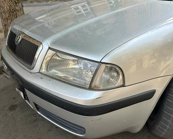 Серый Шкода Октавия, объемом двигателя 1.6 л и пробегом 225 тыс. км за 4800 $, фото 1 на Automoto.ua