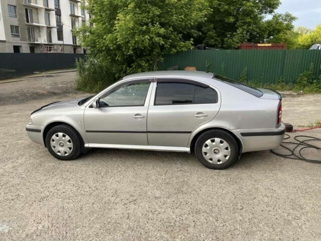 Сірий Шкода Октавія, об'ємом двигуна 1.6 л та пробігом 300 тис. км за 4000 $, фото 1 на Automoto.ua