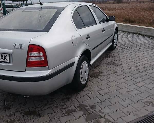 Сірий Шкода Октавія, об'ємом двигуна 1.6 л та пробігом 200 тис. км за 4500 $, фото 1 на Automoto.ua