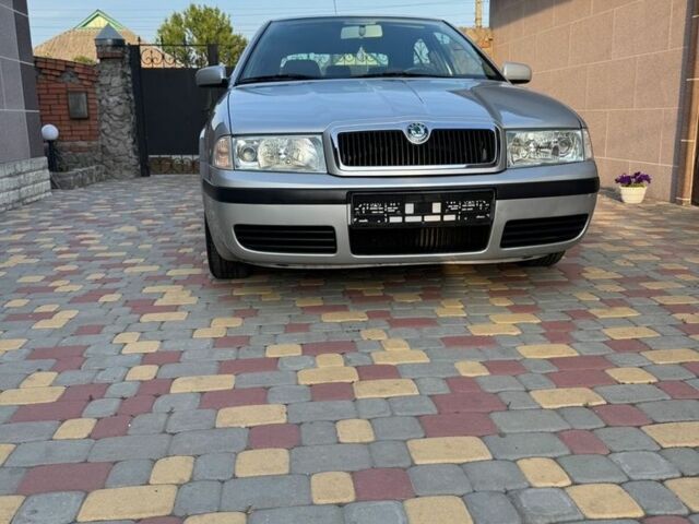 Серый Шкода Октавия, объемом двигателя 1.6 л и пробегом 160 тыс. км за 6000 $, фото 1 на Automoto.ua