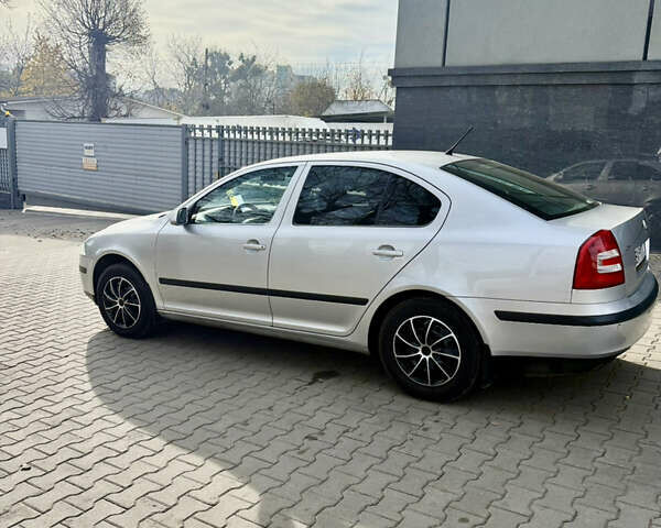 Сірий Шкода Октавія, об'ємом двигуна 1.6 л та пробігом 257 тис. км за 5550 $, фото 1 на Automoto.ua