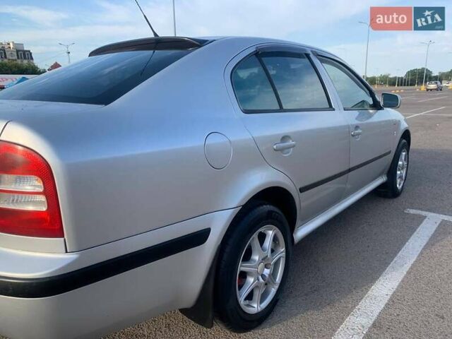 Серый Шкода Октавия, объемом двигателя 1.8 л и пробегом 296 тыс. км за 4000 $, фото 1 на Automoto.ua