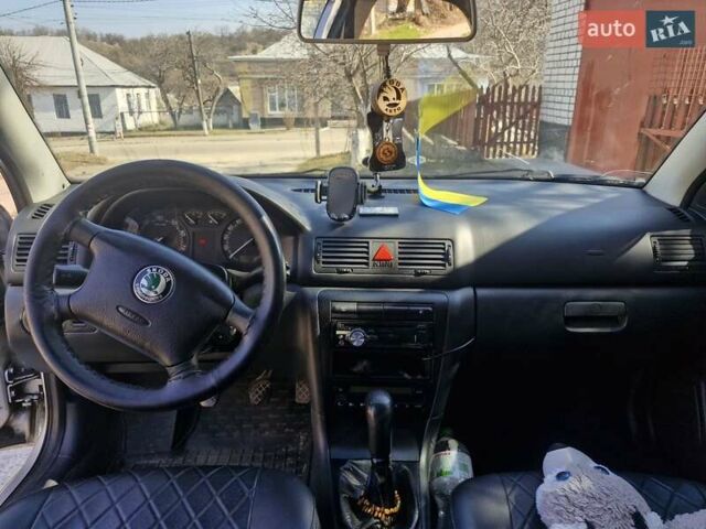 Сірий Шкода Октавія, об'ємом двигуна 2 л та пробігом 280 тис. км за 4800 $, фото 1 на Automoto.ua