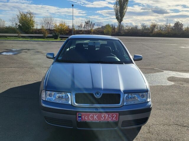 Шкода Октавія 2004 у Новоархангельске на Automoto.ua Сірий Шкода Октавія, об'ємом двигуна 0 л та пробігом 4 тис. км за 5500 $, фото 1 на Automoto.ua