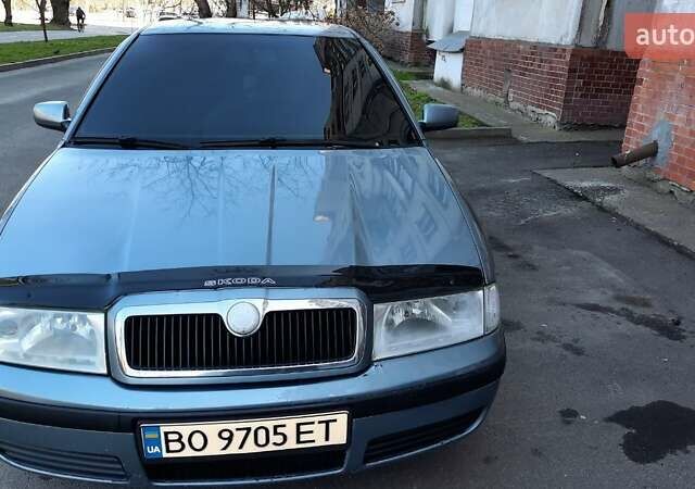 Серый Шкода Октавия, объемом двигателя 1.6 л и пробегом 283 тыс. км за 3800 $, фото 1 на Automoto.ua
