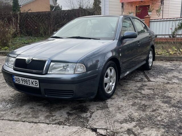 Серый Шкода Октавия, объемом двигателя 1.6 л и пробегом 222 тыс. км за 3800 $, фото 1 на Automoto.ua