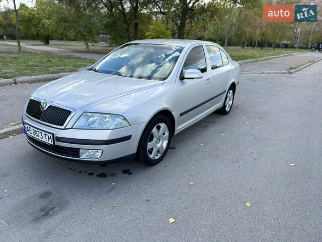 Серый Шкода Октавия, объемом двигателя 1.6 л и пробегом 210 тыс. км за 6500 $, фото 1 на Automoto.ua