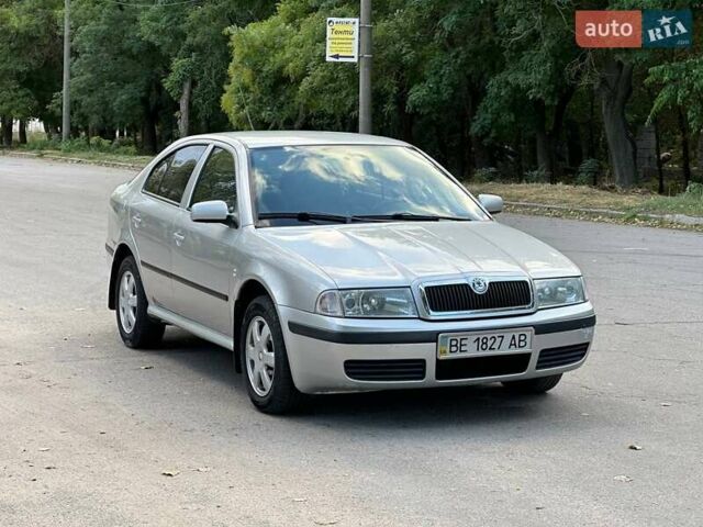 Серый Шкода Октавия, объемом двигателя 1.6 л и пробегом 237 тыс. км за 4600 $, фото 1 на Automoto.ua