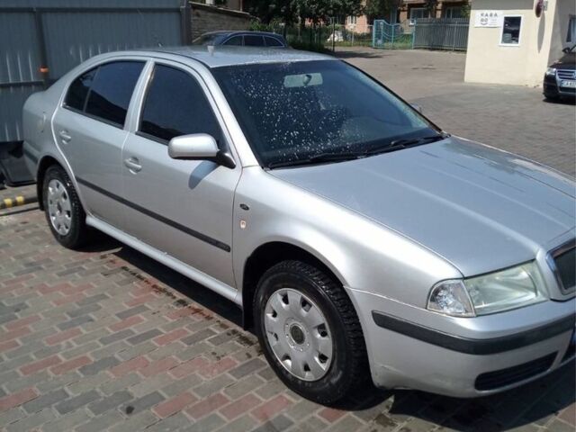 Серый Шкода Октавия, объемом двигателя 1.6 л и пробегом 200 тыс. км за 4750 $, фото 1 на Automoto.ua