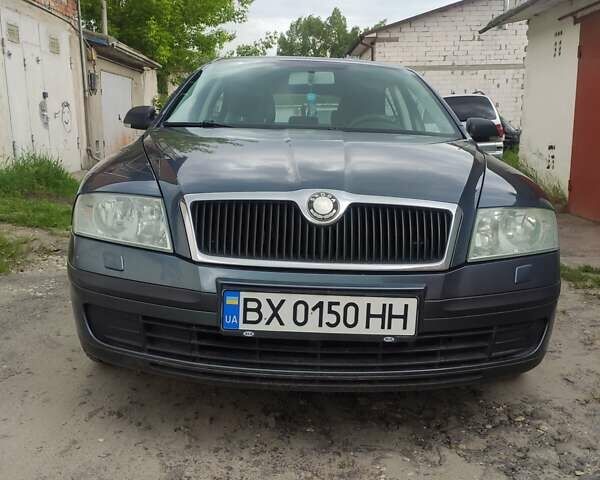Серый Шкода Октавия, объемом двигателя 1.6 л и пробегом 303 тыс. км за 4700 $, фото 1 на Automoto.ua