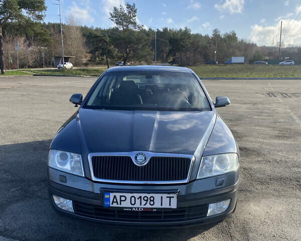 Сірий Шкода Октавія, об'ємом двигуна 1.6 л та пробігом 360 тис. км за 5100 $, фото 1 на Automoto.ua