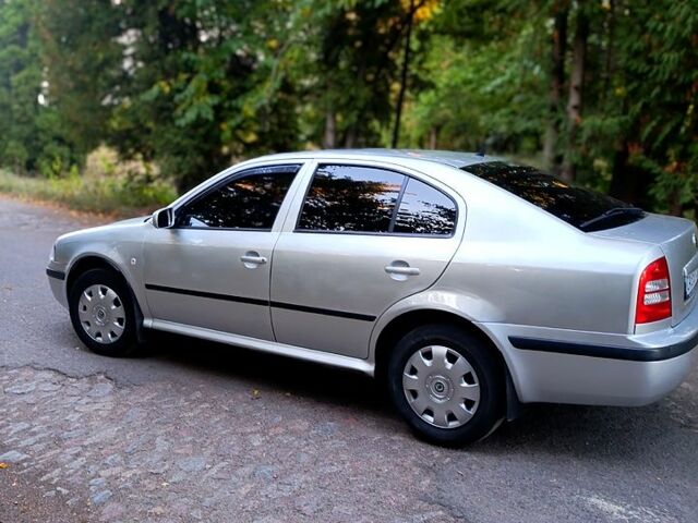 Шкода Октавия 2005 в Золотоноше на Automoto.ua Серый Шкода Октавия, объемом двигателя 1.6 л и пробегом 288 тыс. км за 4950 $, фото 1 на Automoto.ua