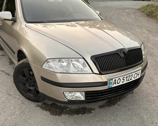 Серый Шкода Октавия, объемом двигателя 1.6 л и пробегом 290 тыс. км за 5000 $, фото 1 на Automoto.ua