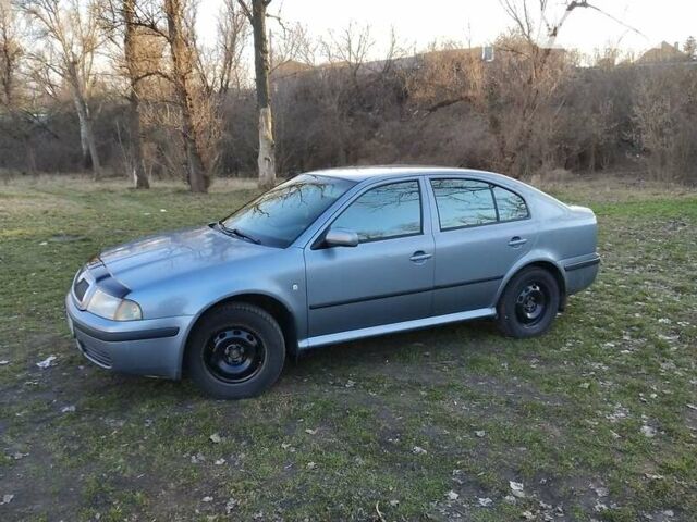 Серый Шкода Октавия, объемом двигателя 1.6 л и пробегом 313 тыс. км за 5500 $, фото 1 на Automoto.ua