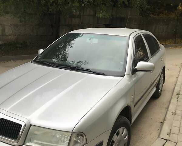 Сірий Шкода Октавія, об'ємом двигуна 1.6 л та пробігом 224 тис. км за 5500 $, фото 1 на Automoto.ua