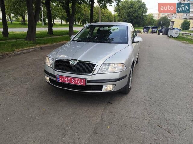 Сірий Шкода Октавія, об'ємом двигуна 1.6 л та пробігом 210 тис. км за 5999 $, фото 1 на Automoto.ua