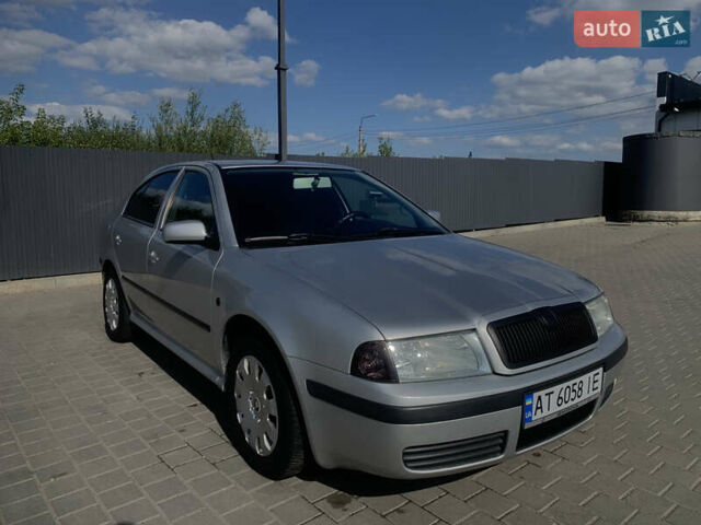 Сірий Шкода Октавія, об'ємом двигуна 1.6 л та пробігом 290 тис. км за 4200 $, фото 1 на Automoto.ua