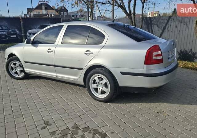 Серый Шкода Октавия, объемом двигателя 1.6 л и пробегом 192 тыс. км за 6150 $, фото 1 на Automoto.ua