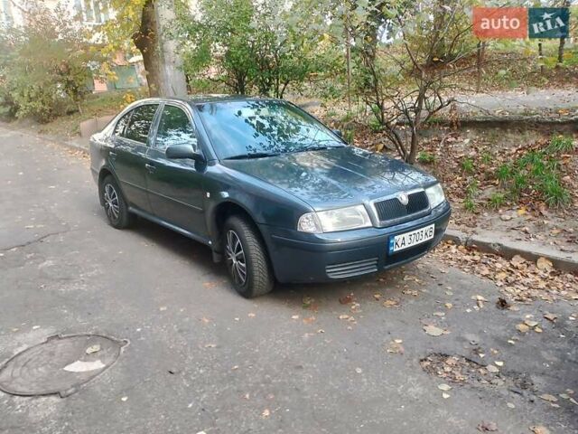 Серый Шкода Октавия, объемом двигателя 1.6 л и пробегом 160 тыс. км за 4300 $, фото 1 на Automoto.ua