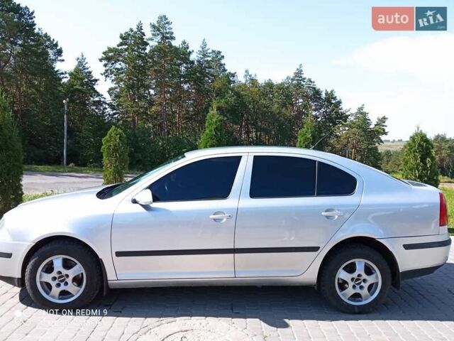 Серый Шкода Октавия, объемом двигателя 1.6 л и пробегом 252 тыс. км за 5800 $, фото 1 на Automoto.ua