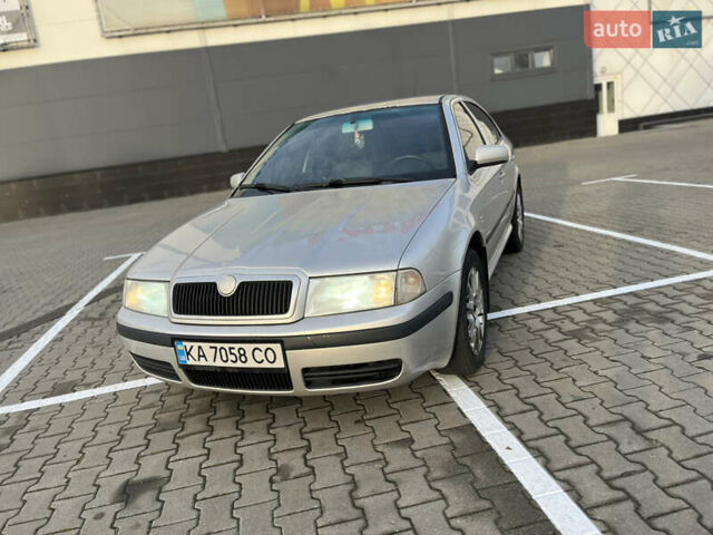 Шкода Октавия 2005 в Киеве на Automoto.ua Серый Шкода Октавия, объемом двигателя 1.78 л и пробегом 242 тыс. км за 4400 $, фото 1 на Automoto.ua
