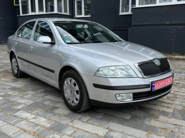 Серый Шкода Октавия, объемом двигателя 1.6 л и пробегом 139 тыс. км за 6900 $, фото 1 на Automoto.ua