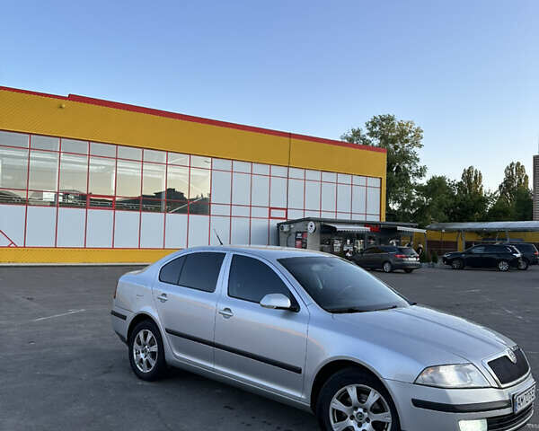 Серый Шкода Октавия, объемом двигателя 1.9 л и пробегом 304 тыс. км за 6500 $, фото 1 на Automoto.ua