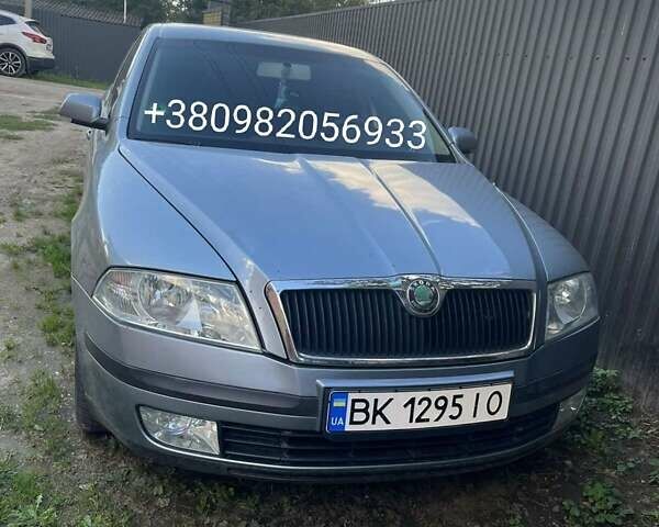 Серый Шкода Октавия, объемом двигателя 1.6 л и пробегом 203 тыс. км за 5500 $, фото 1 на Automoto.ua