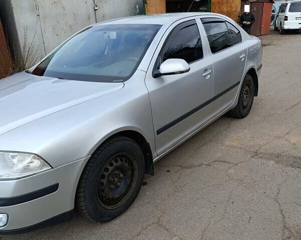 Серый Шкода Октавия, объемом двигателя 1.6 л и пробегом 364 тыс. км за 6000 $, фото 1 на Automoto.ua