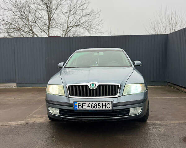 Серый Шкода Октавия, объемом двигателя 1.6 л и пробегом 190 тыс. км за 5600 $, фото 1 на Automoto.ua