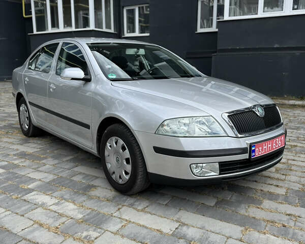 Шкода Октавия 2006 в Ахтырке на Automoto.ua Серый Шкода Октавия, объемом двигателя 1.6 л и пробегом 139 тыс. км за 6900 $, фото 1 на Automoto.ua